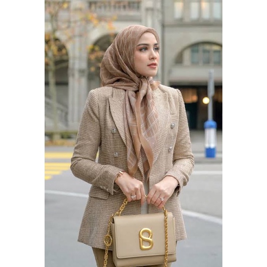 [NEW] Buttonscarves As Is Louvre Iced Coffee Voal