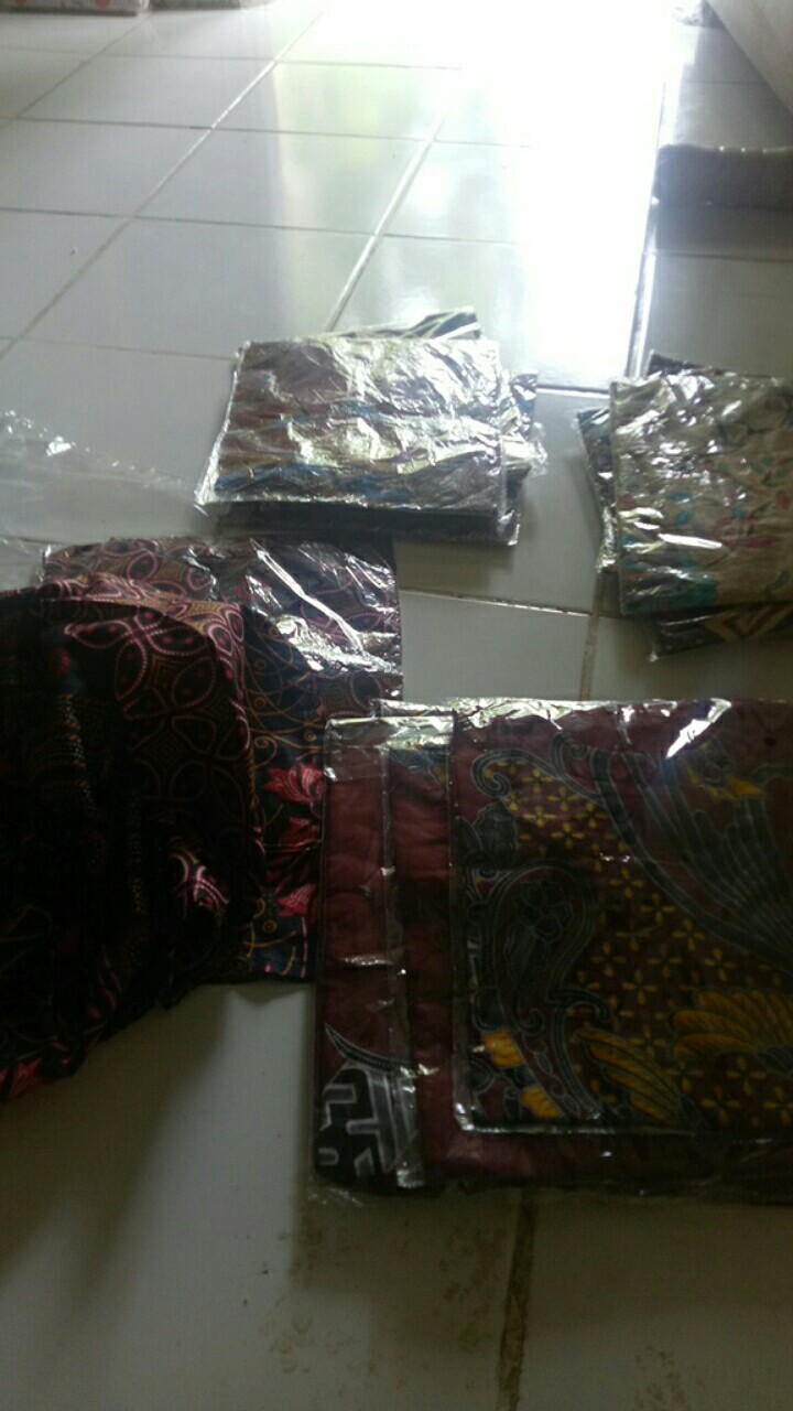 Baju Batik Anak Cowok Cewek Umur 4-11th Warna Merah Hitam