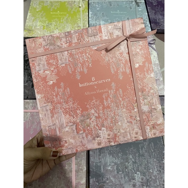 Buttonscarves New York 3 Nomad