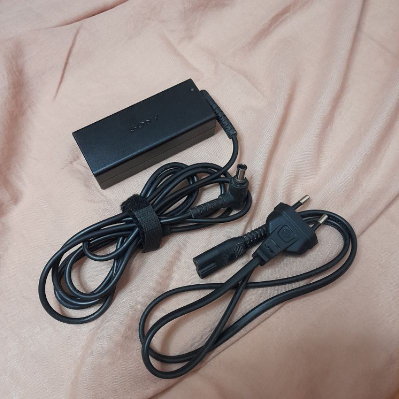 [ORI PRELOVED] SONY VAIO adapter VGP-AC19V67 charger cas laptop