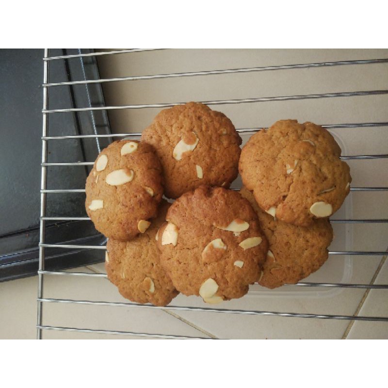 

almond cookies