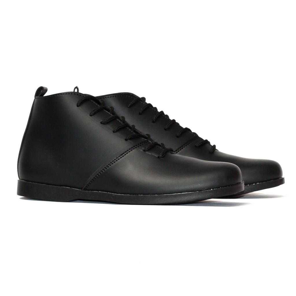 Sepatu Kasual Pria Brodo