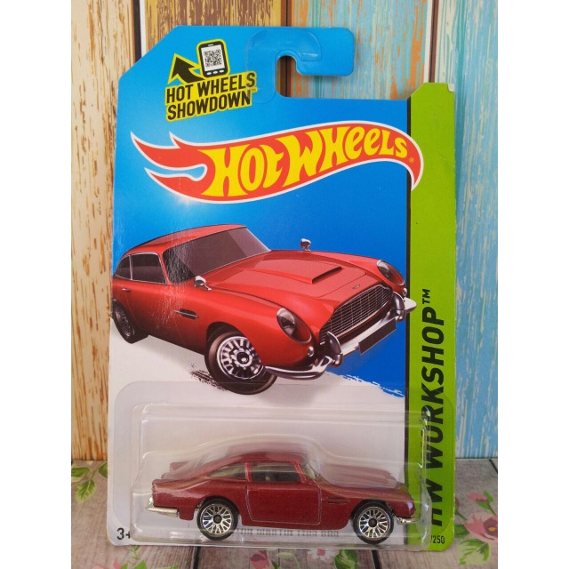 Hotwheels Aston Martin 1963 DB5 red