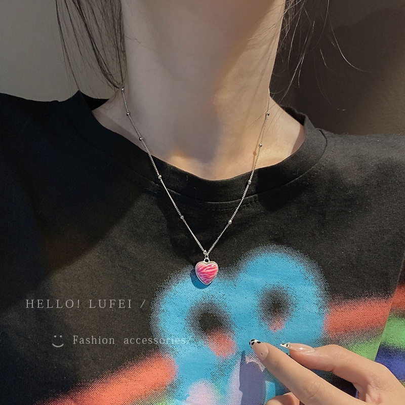 Fashion hot girl love necklace female niche design sense fairy simple light luxury clavicle chain