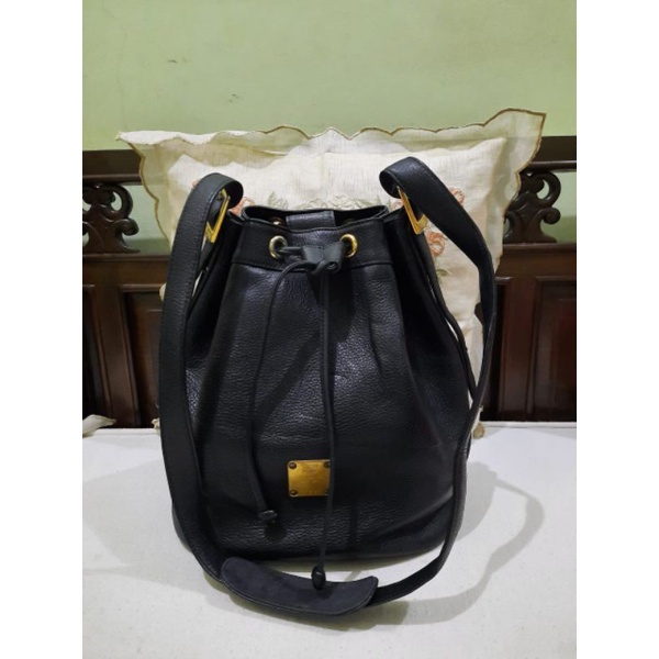 Tas Wanita Branded Second MCM Tas Serut Tas Selempang