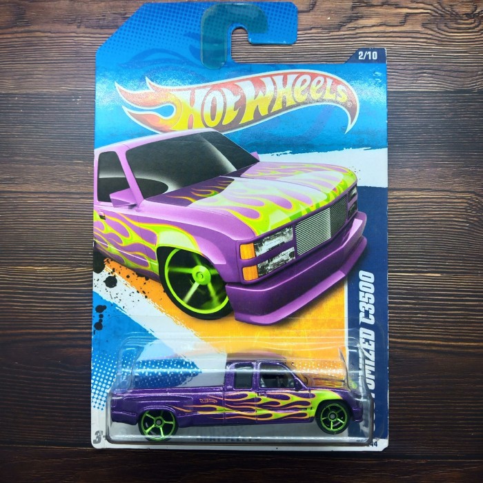 HOT WHEELS CUSTOMIZED C3500 UNGU