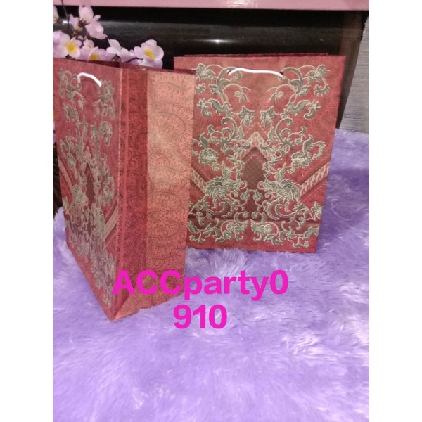 

Tas Kertas Batik Mini / Tas Kertas Souvenir ( Isi 12lmbr )