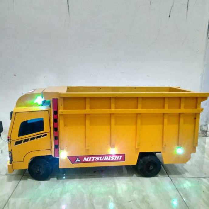mobil truk oleng kayu miniatur truck mobilan truk oleng Besar + lampu