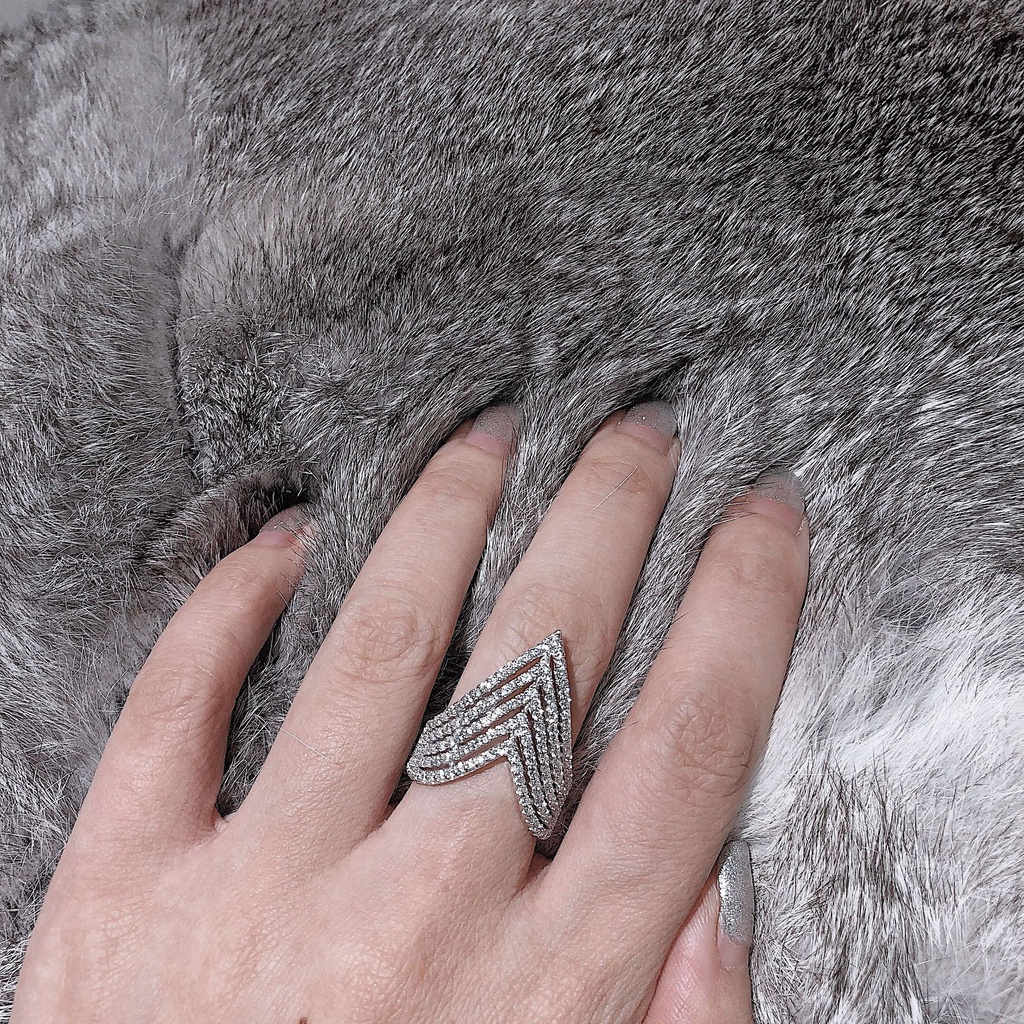 Cincin Multilayer Bentuk Piramida Bahan Stainless Steel S925 Untuk Wanita