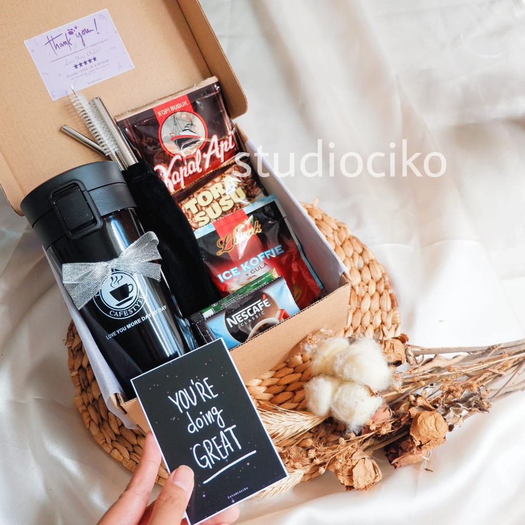 Hampers Cowok / Kado Ulang Tahun Cowok Cewek / Hampers Gift Box Wisuda Ulang Tahun Anniversary / Gift Box For Men / Graduation Birthday Gift Box / Gift Set Teman Ngopi by Studiociko