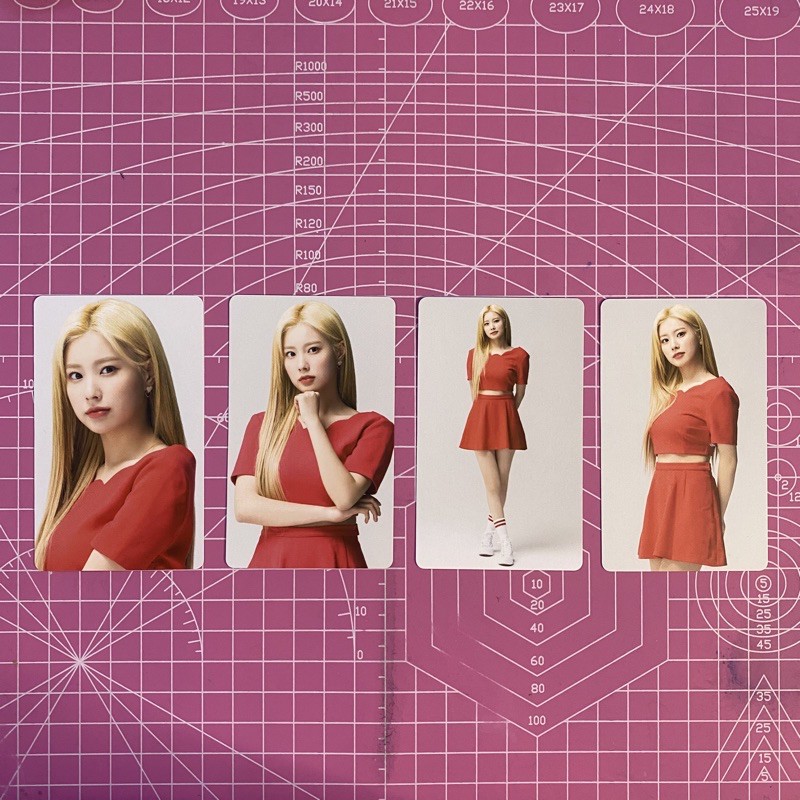 Photocard Hyewon Iz*one izone Twelve PC