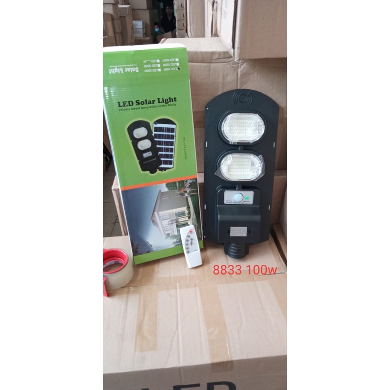 Lampu jalan solar cell 100 watt all in one Lampu Tenaga Surya 100Watt