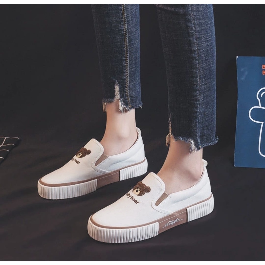 YOSHI Sepatu Slip On Terbaru Beary AS169-7