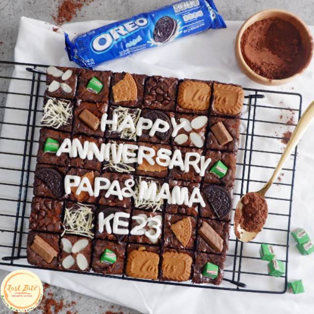 

BROWNIES MIX TOPPING ULANG TAHUN | CHOCOLATE BROWNIES