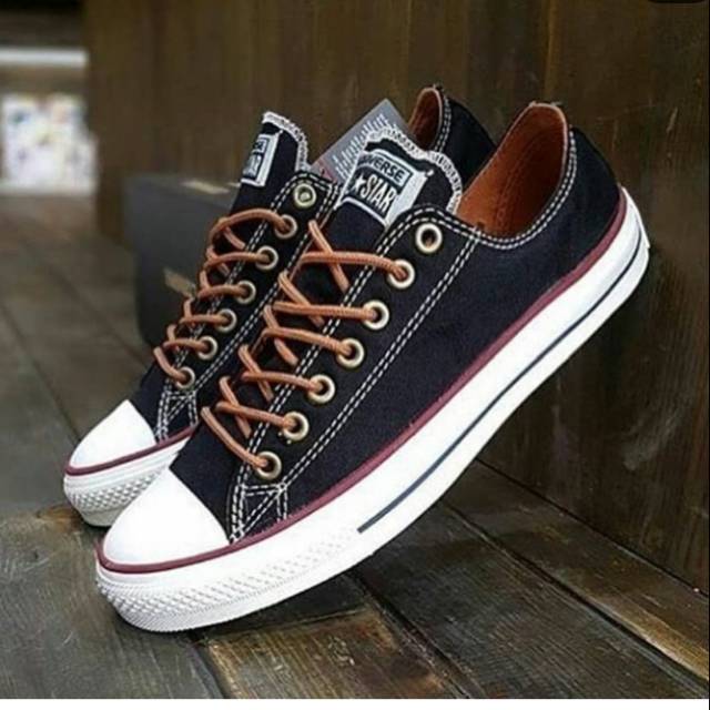 Sepatu converse clasik hitam coklat