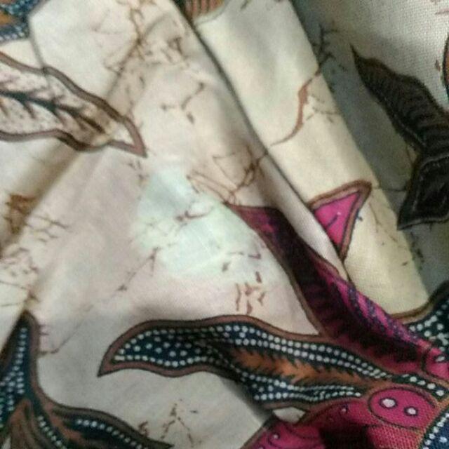 Kemeja Batik Pria Lengan Pendek Motif Gemek