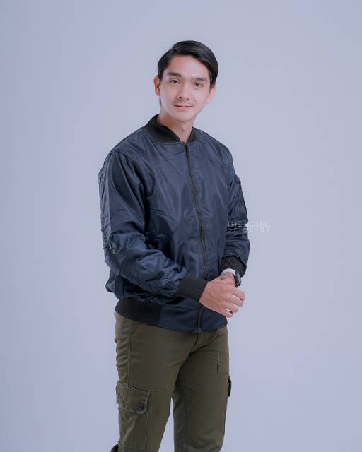 JAKET BOMBER /JAKET CASUAL/JAKET PRIA/JAKET WATERPROOF ANTI ANGIN/JAKET BRANDED