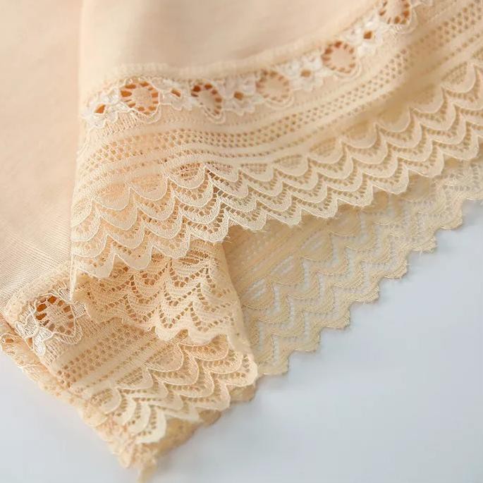 SHORT PANTS/DALAMAN PENDEK BERENDA HYT