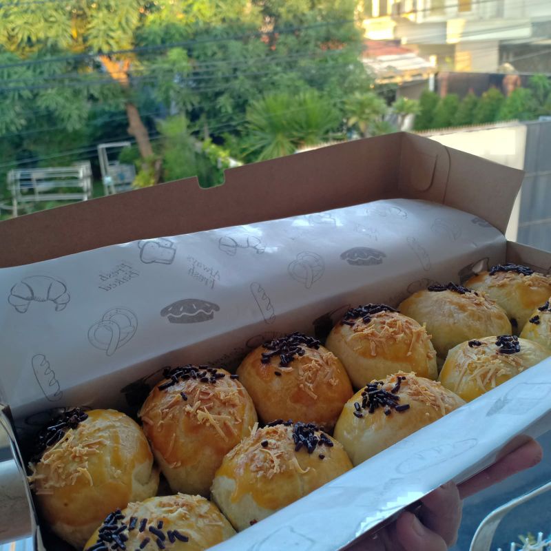 

Pisang bolen cokelat keju