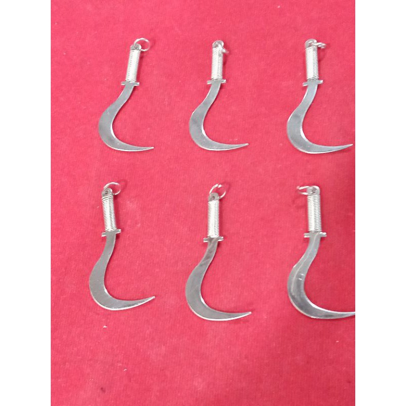 liontin baja clurit lilit