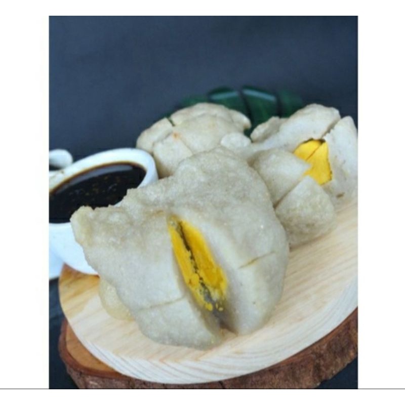 

PEMPEK KAPAL SELAM ikan TENGGIRI , harga utk 1.pcs + CUKO (saus pempek)