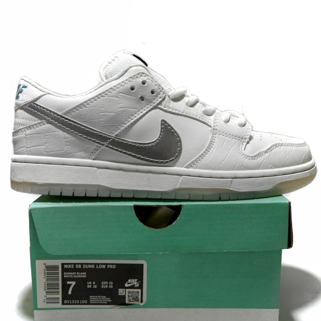 nike dunk low size 4