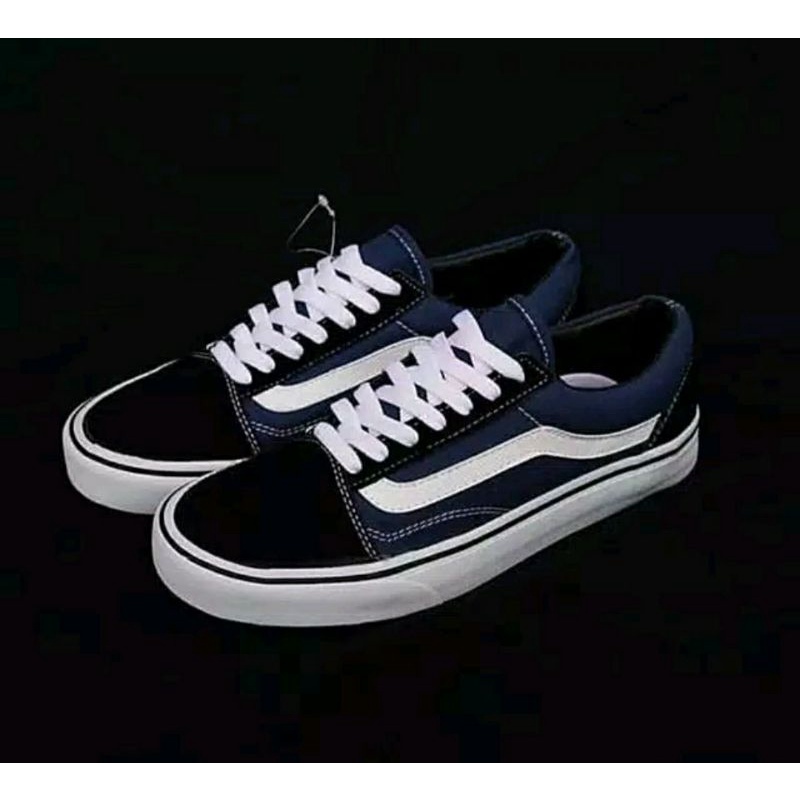 Sepatu Pria Vans Oldskool