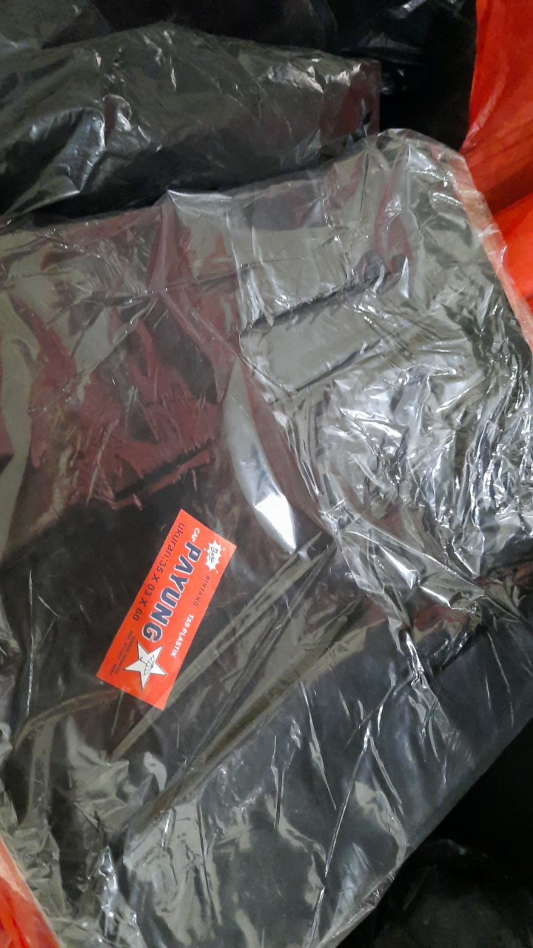 Kresek Uk.35x60 Cm Tebal 0.03 Hitam