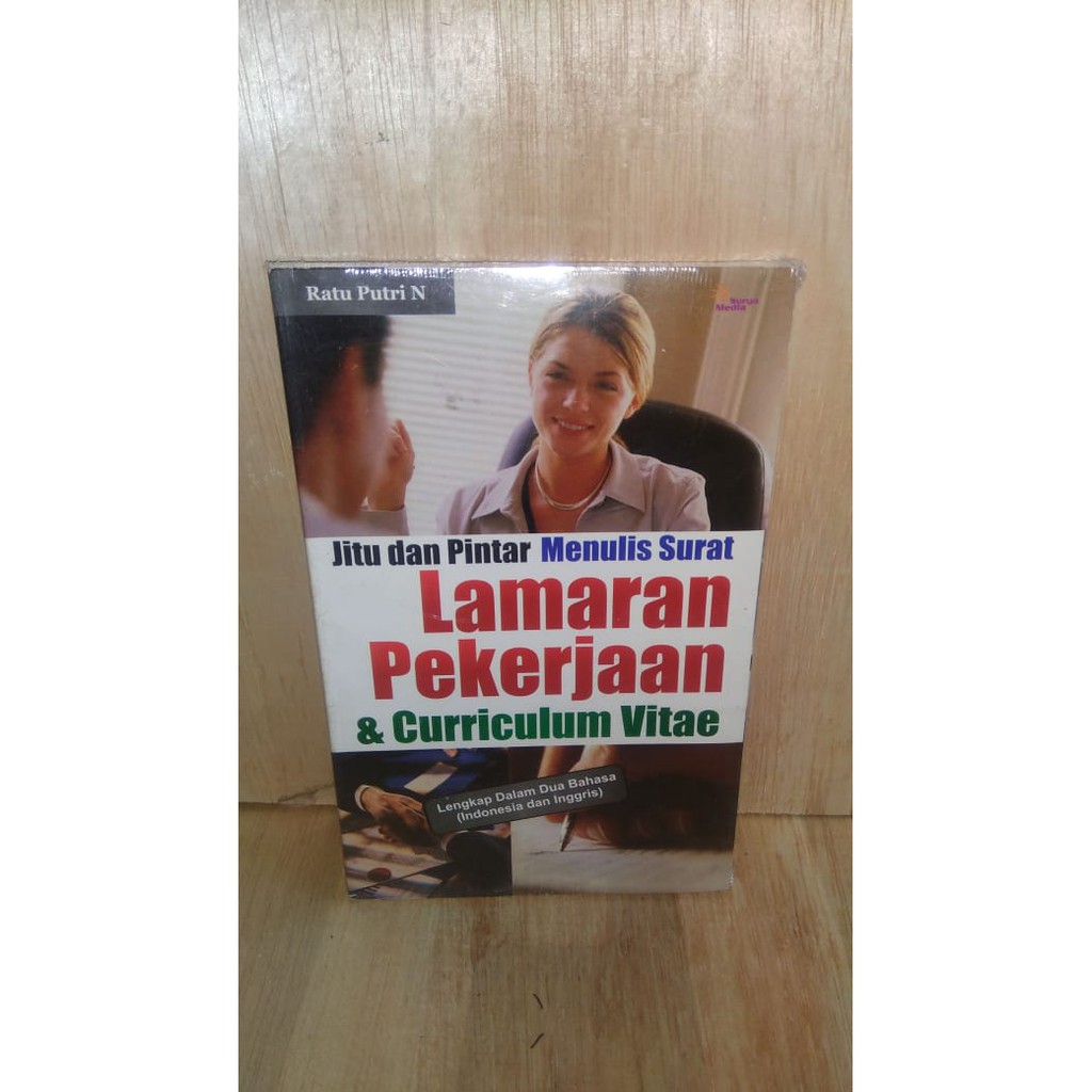 

Jitu dan Pintar Menulis Surat Lmaran Pekerjaan & Curriculum Vitae - Ratu Putri N-R