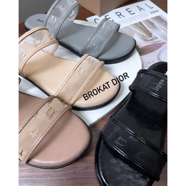 SANDAL WANITA FLAT KULIT SINTETIS STRAP MOTIF DIOR BAHAN ROKAT MEWAH DECLARE&DEE SLAVINA