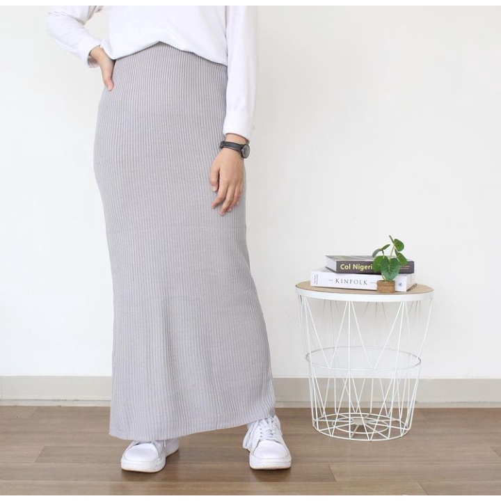 Rok Rajut Span / Rok Span Knit / Rok Panjang / Long Knit Skirt / Rok Wanita Kekinian / Celana Panjang Wanita-Abu Muda