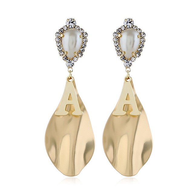 LRC Anting Tusuk Fashion Gold Alloy Pearl Earrings F40645