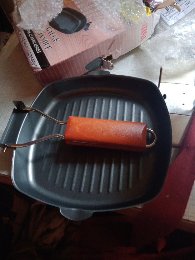 [free Buble ] Square Grill Pan 20 Cm