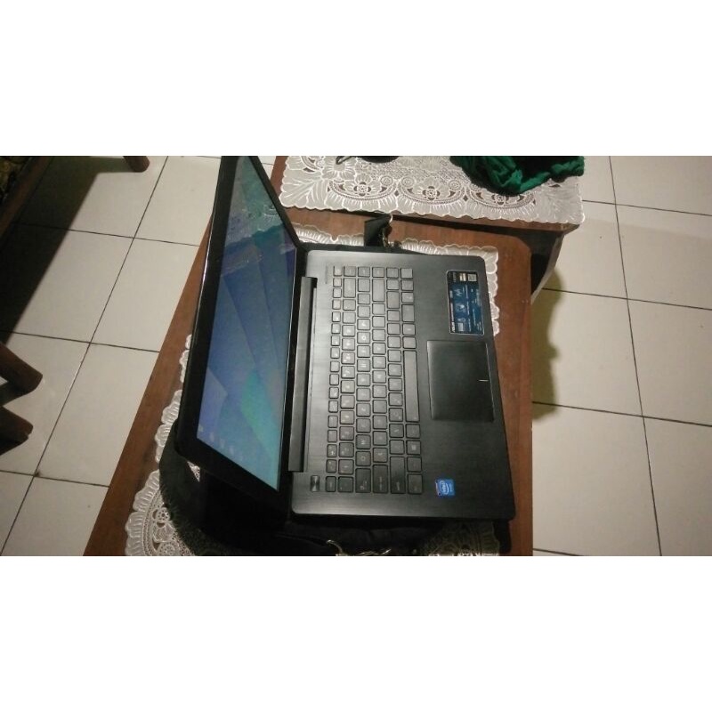laptop asus slim x453m