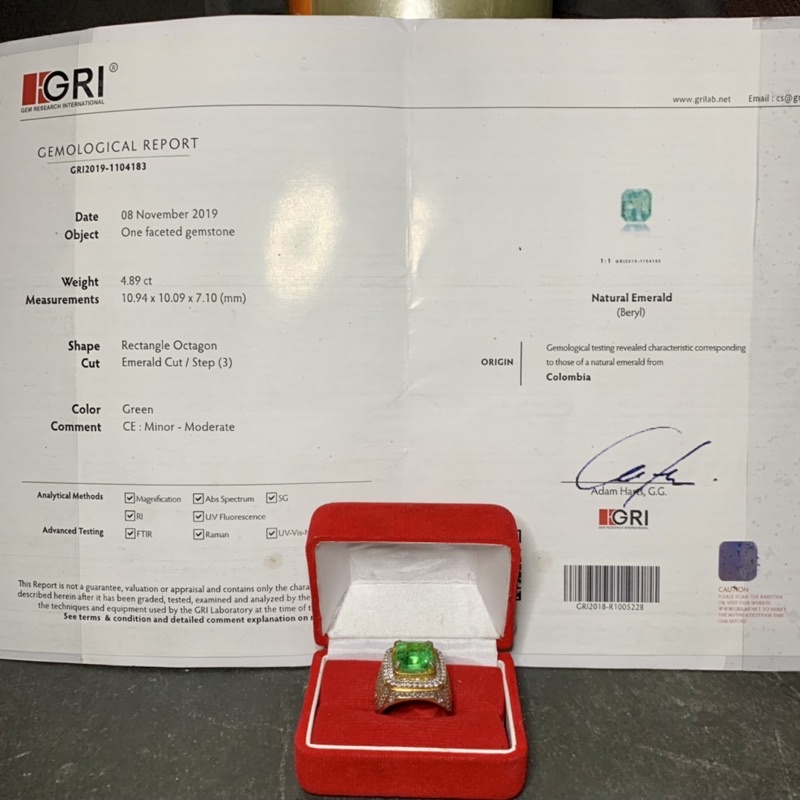 BATU PERMATA NATURAL EMERALD COLOMBIA 4,89 crt GRI LAB