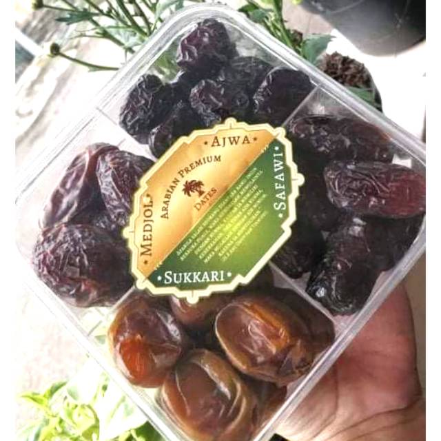 

KURMA ( 4 IN 1 ) AJWA, SUKARIY, MEDJOL, SAFFAWI