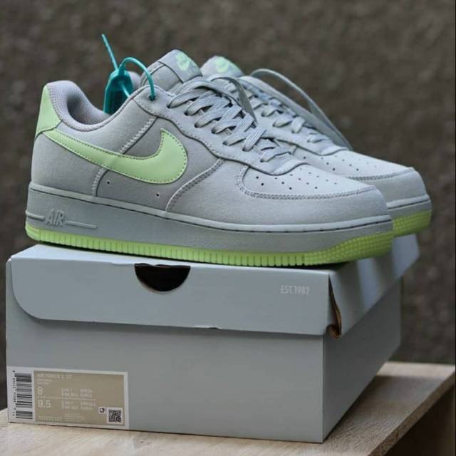 space jam air force 1 size 4