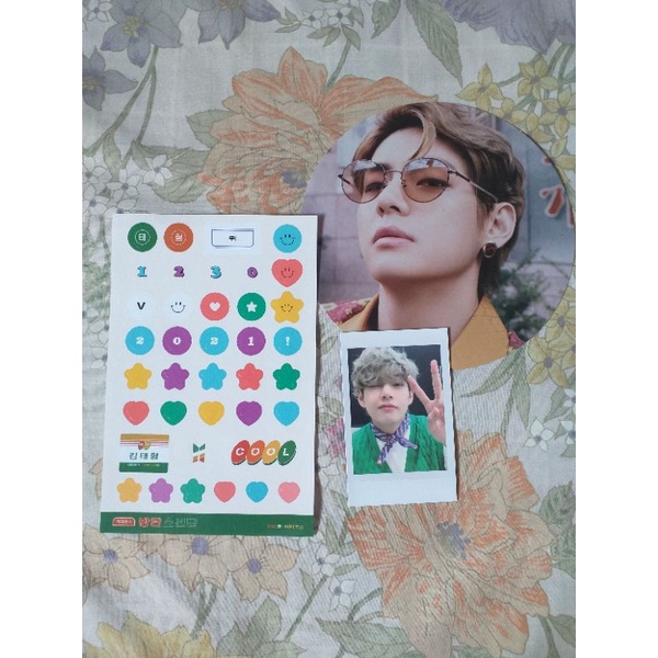 Taehyung set season greeting 2021 BTS (WITH PHOTO ID)