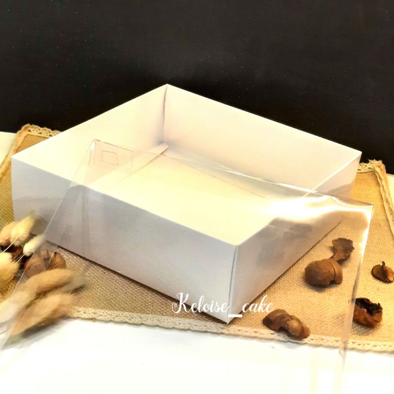 

BOX /DUS KUE UKURAN 22X22X7 ( isi 5 pcs /Rp. 11.500)