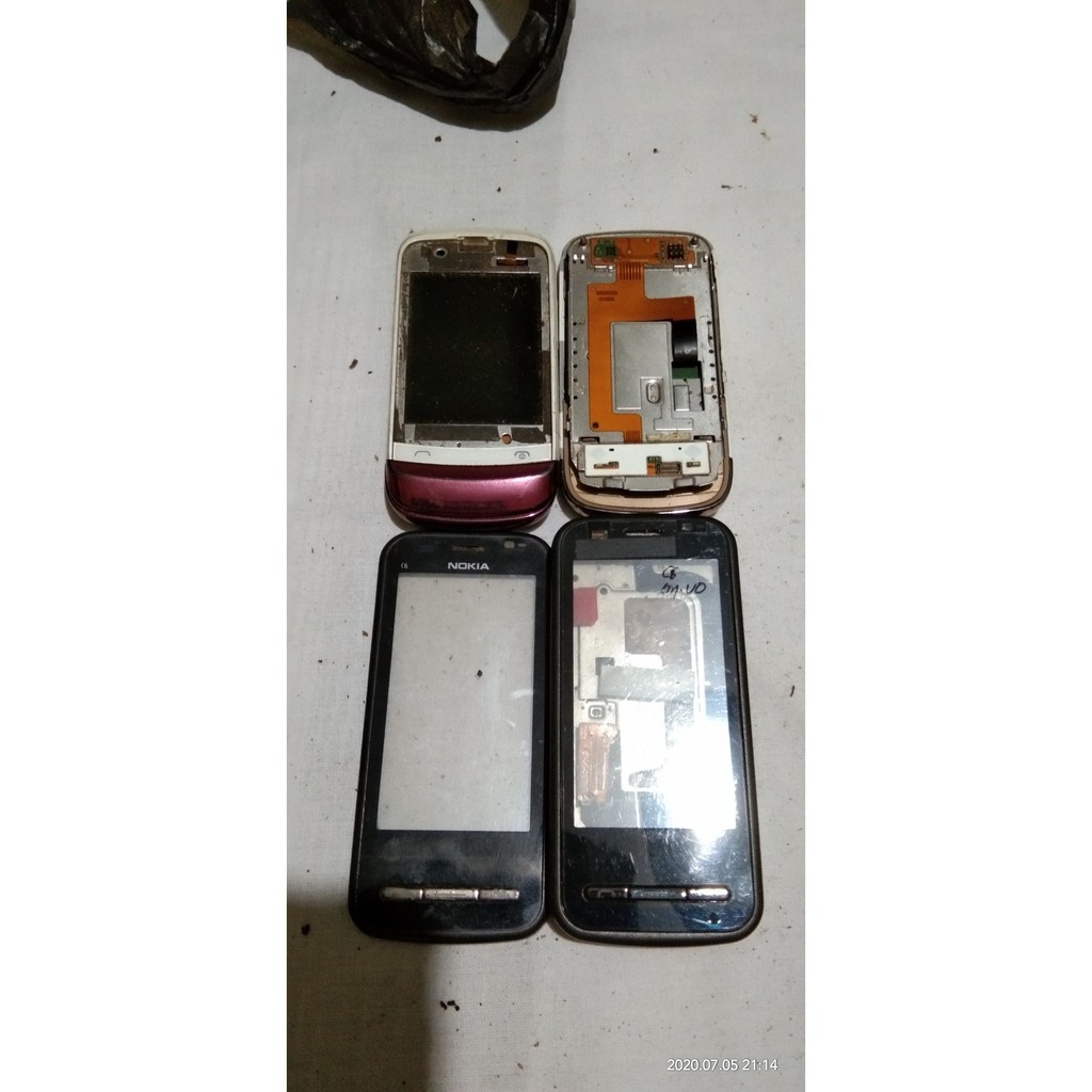 Nokia C6 Dan 2 Nokia C2-03