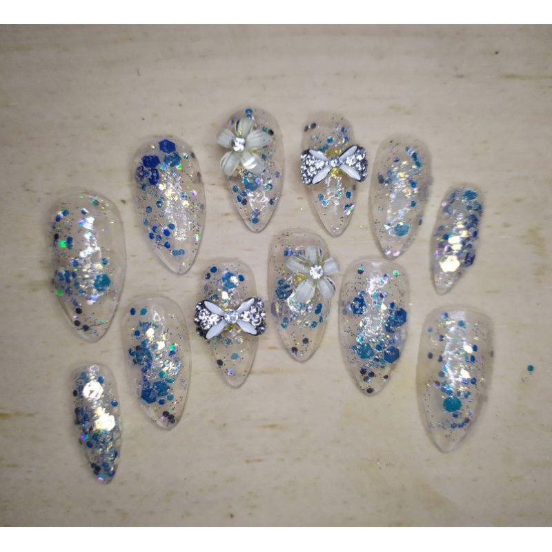 

NailArt Stiletto Bening