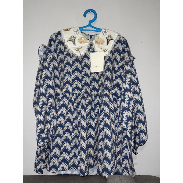 jesslyn top navy Aleza