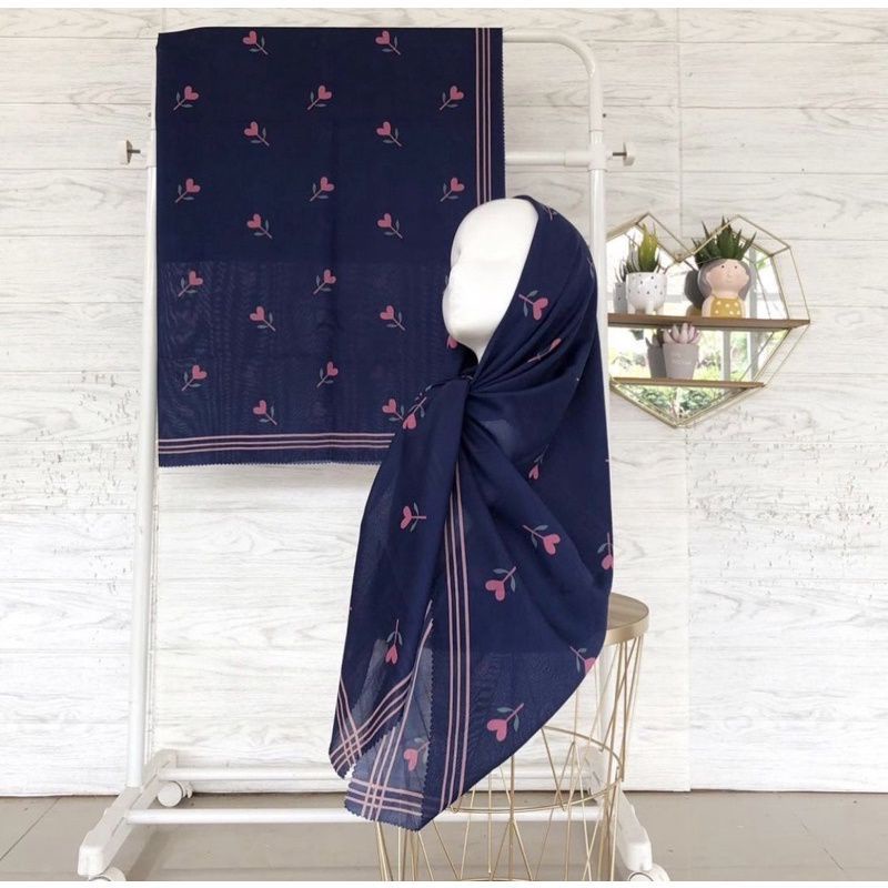 HIJAB SEGI EMPAT MOTIF BUNGA TULIP NAVY