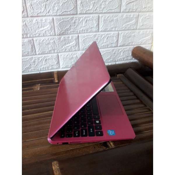 netbook second acer e11 slim spek tinggi