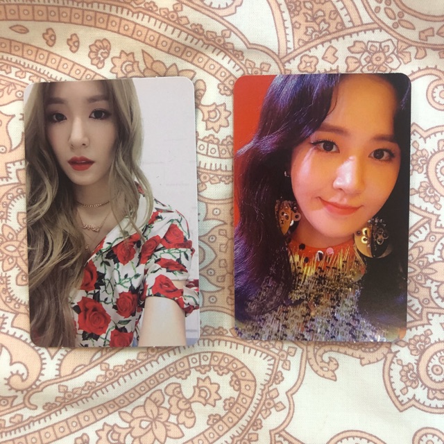 SNSD Holiday Night 6th Album Official Photocards