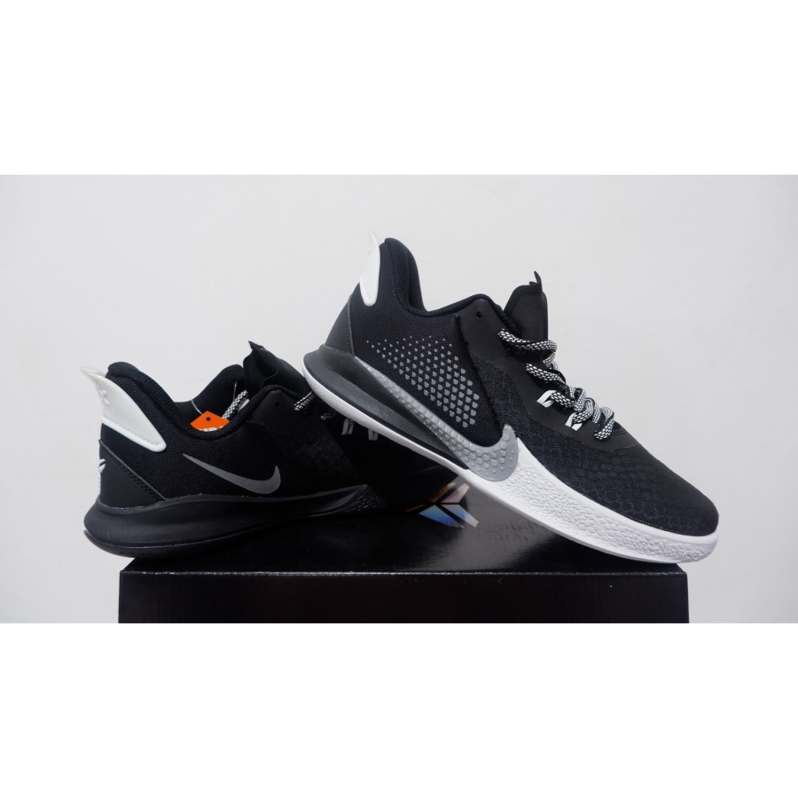 mamba fury black white