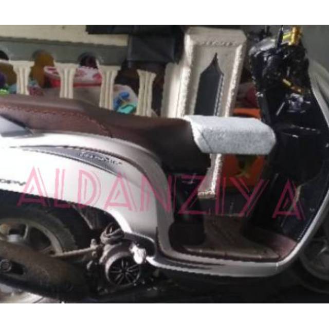 Jok Boncengan Anak Scoopy