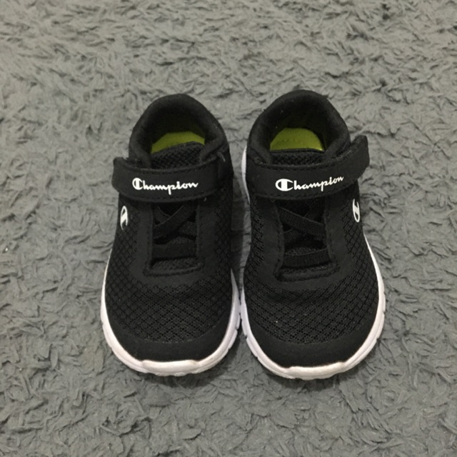[PRELOVED] Sepatu Anak Merk Champion by Payless