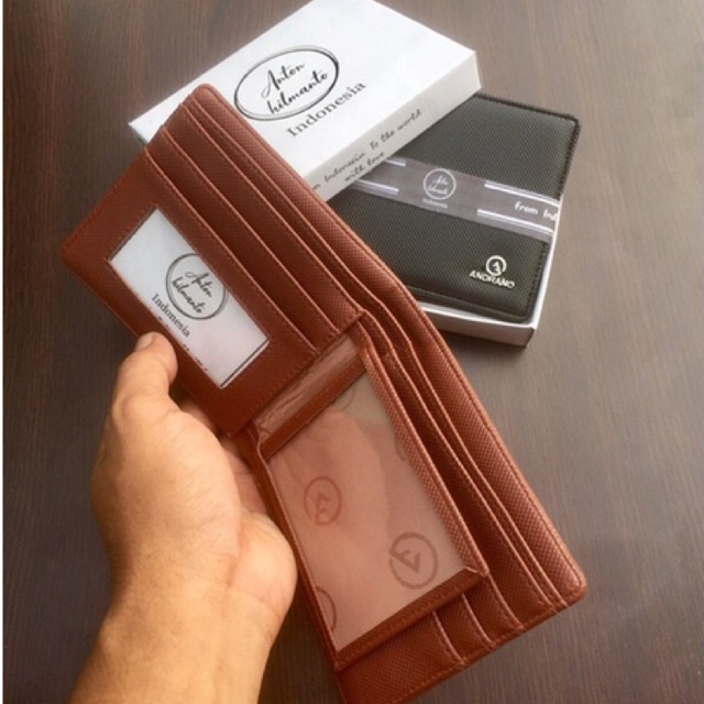 anton hilmanto X andrano dompet lipat pria bahan kulit sintetis lokal kualitas sangat baik jahitan adu manis yang rapih #dompet #dompetlipat #dompetpria #dompetcowok #dopetfyp #fyp