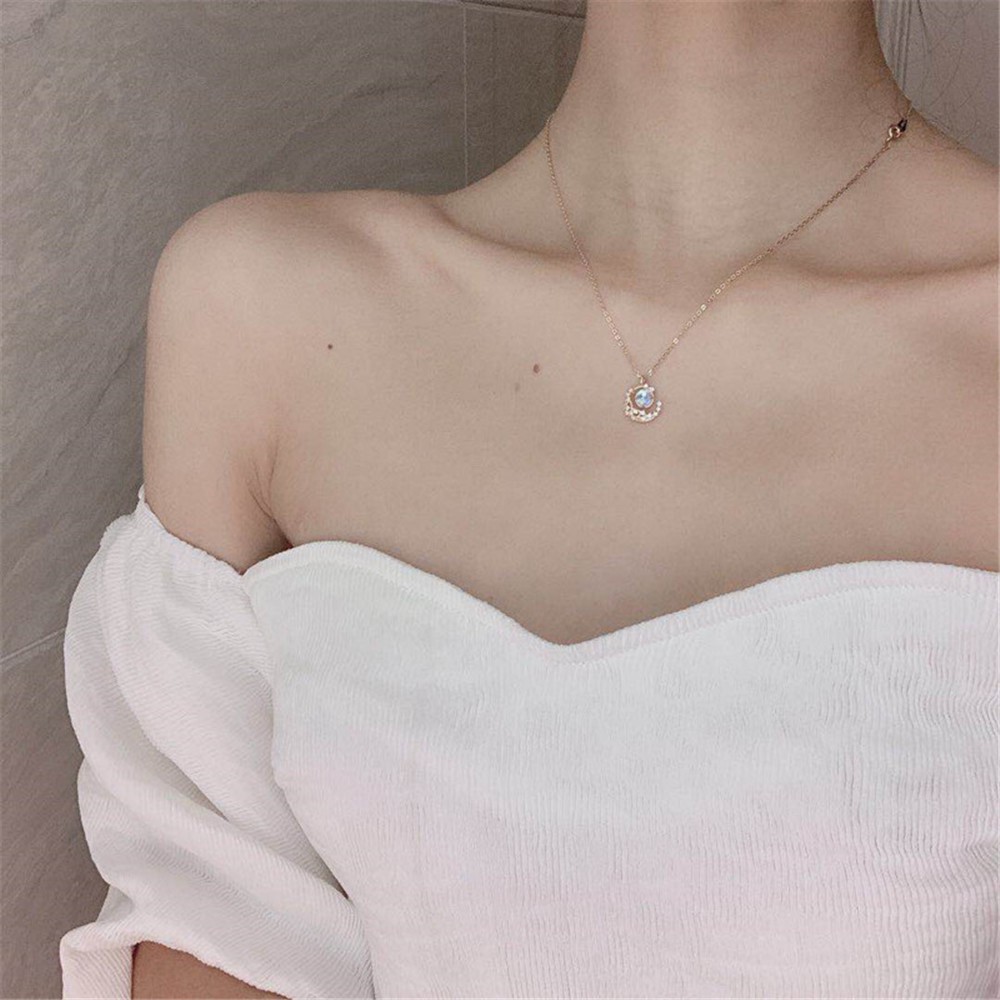 【COD Tangding】New Flash Diamond Moon Necklace Fresh Small  Collarbone Chain Light Luxury Choker